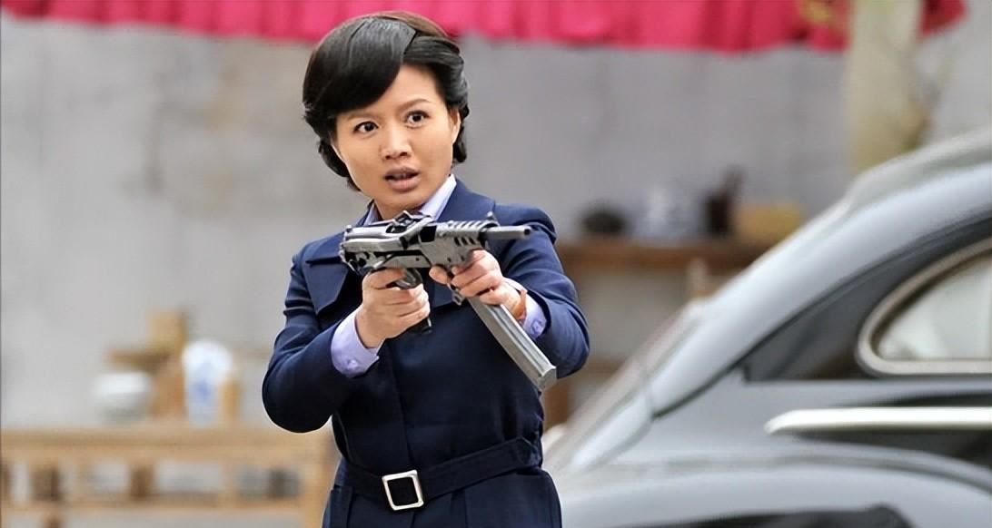 傅程鹏:抛弃"军旅一姐"程愫,娶陈冠希前女友周丽淇,他后悔么