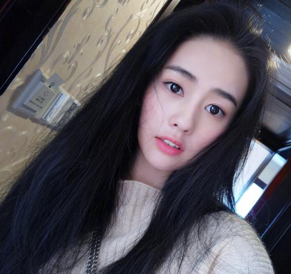 女网红白鹿:4任绯闻男友都是顶流,因不尊重女性言论向公众道歉