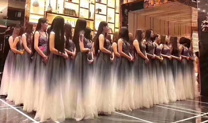 故事:"远华红楼"的花样培训,样样精通,带来的是难以想象的体验