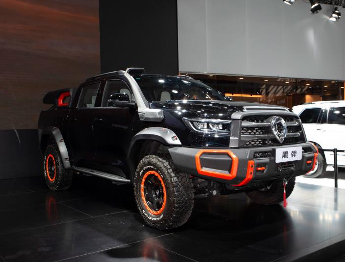 国产越野皮卡"黑弹",售24.88万元,浑身都是"硬核"配置