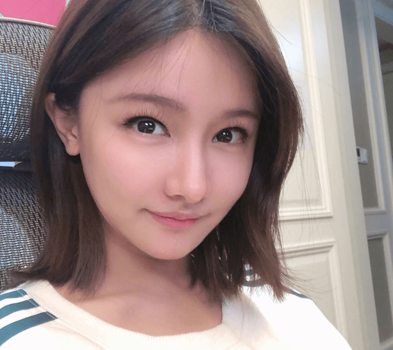 初代电竞女神miss~电子竞技实力说话,打出了过亿身价