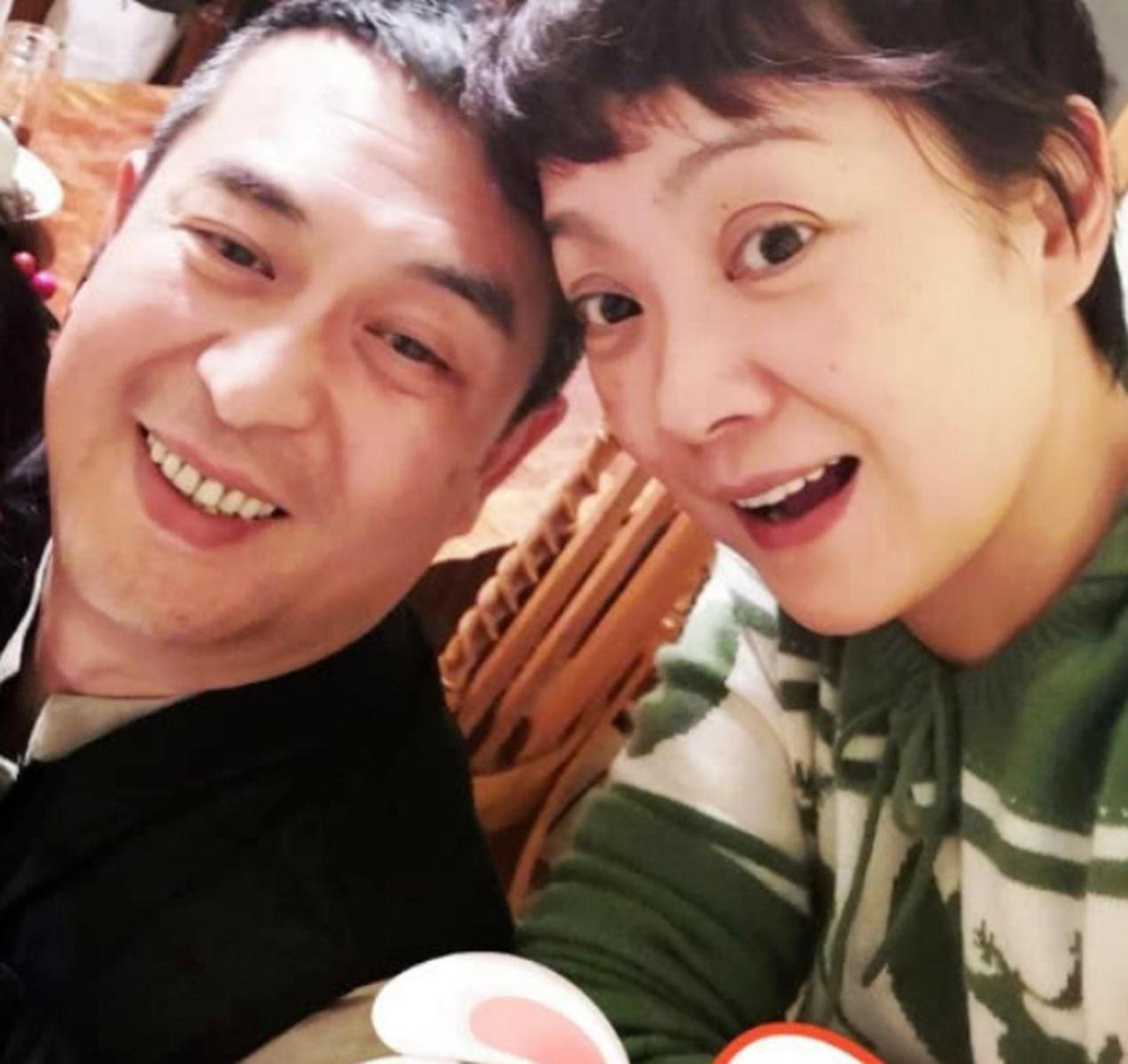 张嘉译近况曝光:时光不老的笑容