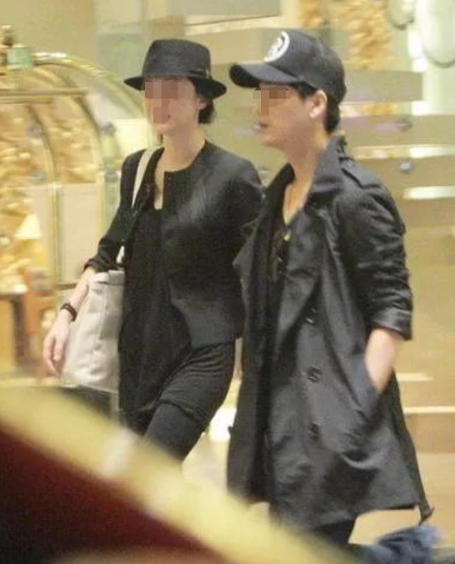 曝2字中年男明星出轨成性劈腿富婆,女友也是2字演员,邓超躺枪