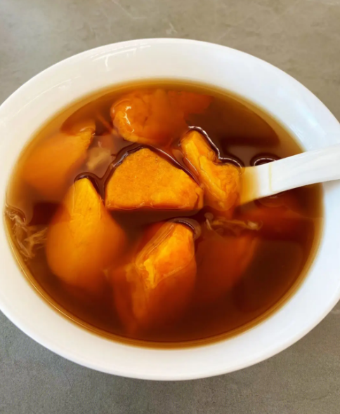 首富李嘉诚住50亿豪宅,吃白水面配榨菜,亲弟弟没得到一点好处