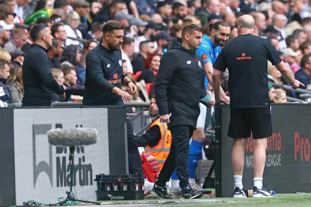 "我不会忘记当我们驶出温布利时诺茨郡球迷的刺激"