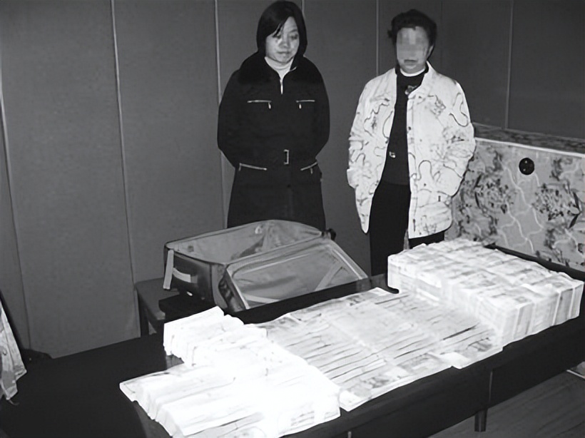 案例:南京"女色贪"潘玉梅:包养180多名"小鲜肉"