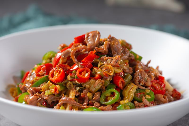 泡椒郡肝怎么做脆爽无异味,郡花如何切,酸辣鸭胗下饭又过瘾