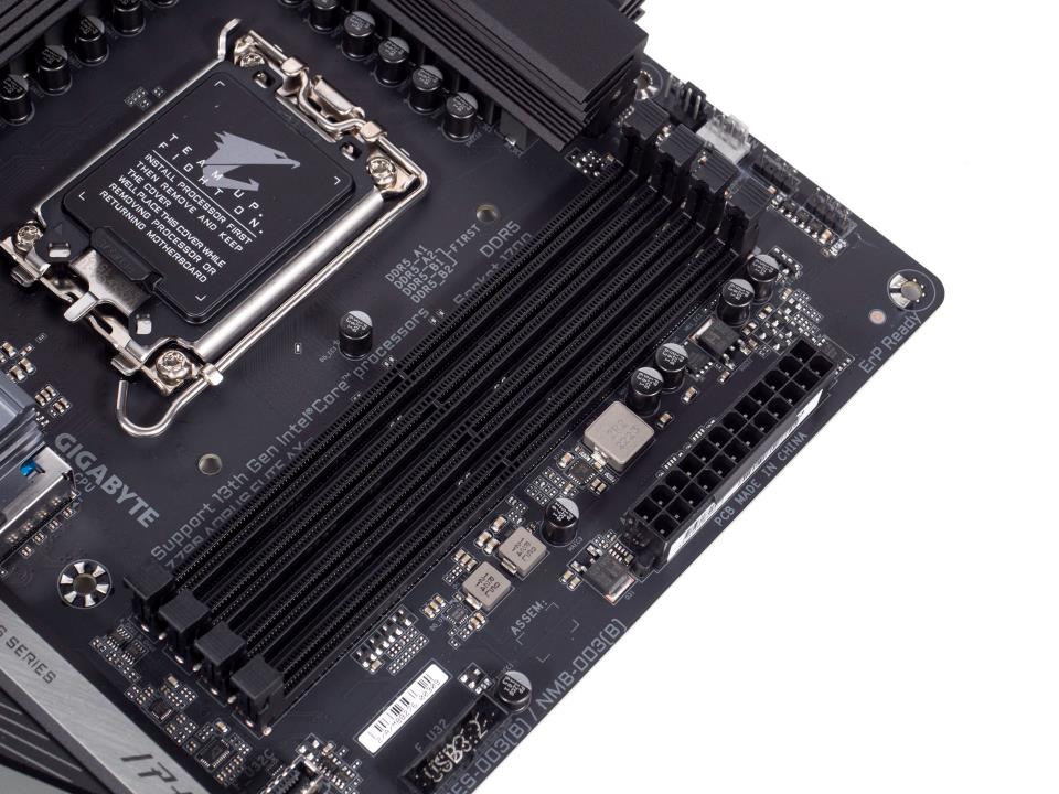 技嘉新一代小雕,z790 aorus elite ax主板评测