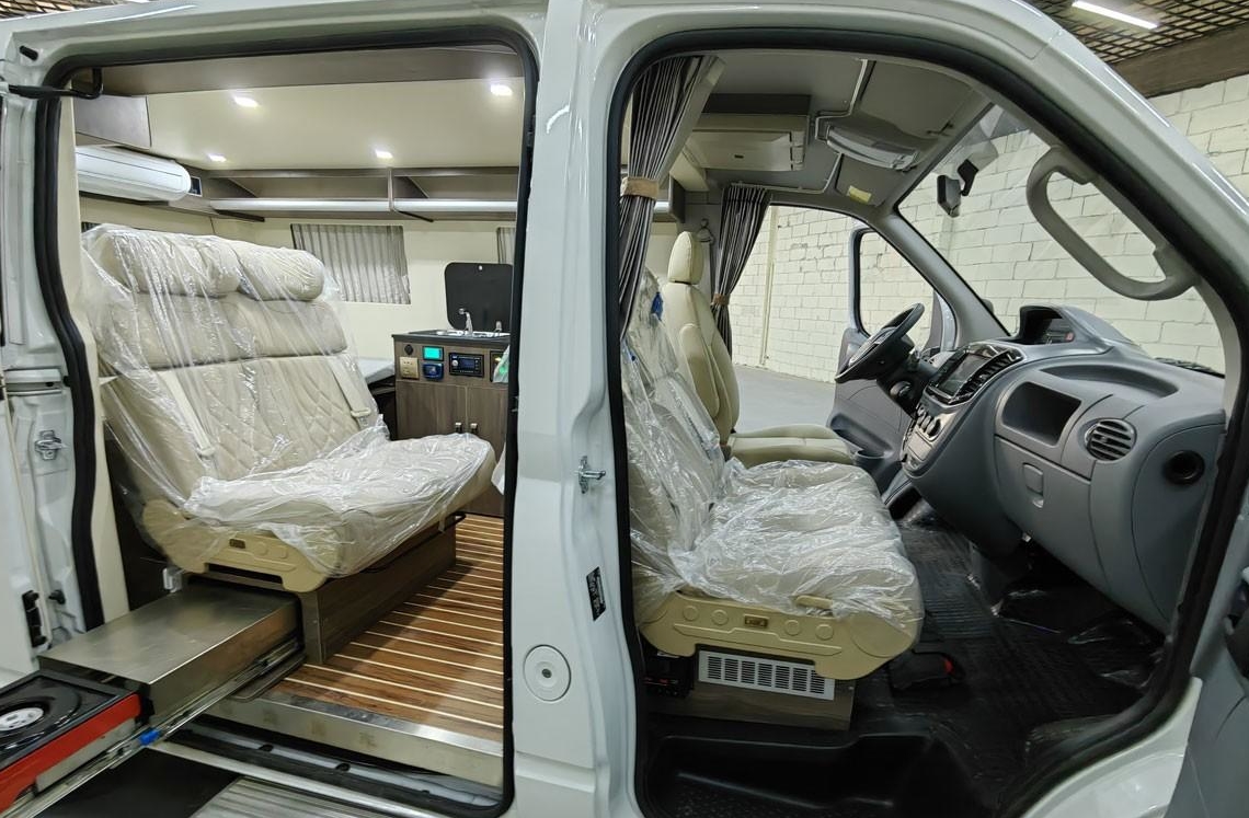 可下地库好停车,大通v80低顶露营车,5座两床,起售价12.88万