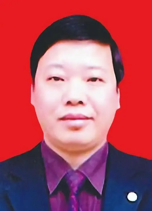 案例:"双面书记"王四华:提拔有前科下属,热衷作秀贪961万