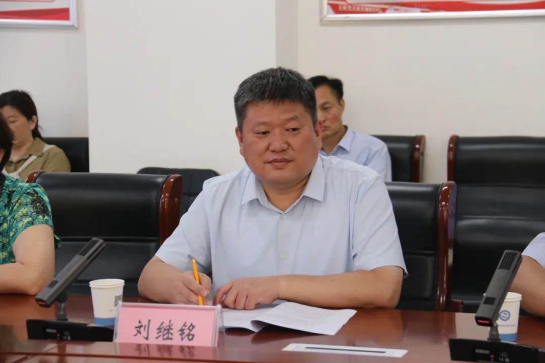 周口职业技术学院党委书记刘士欣一行到濮阳医专考察指导工作