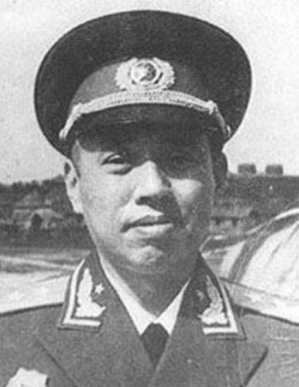 红六军团已经重组为359旅,新任旅长不是萧克王震