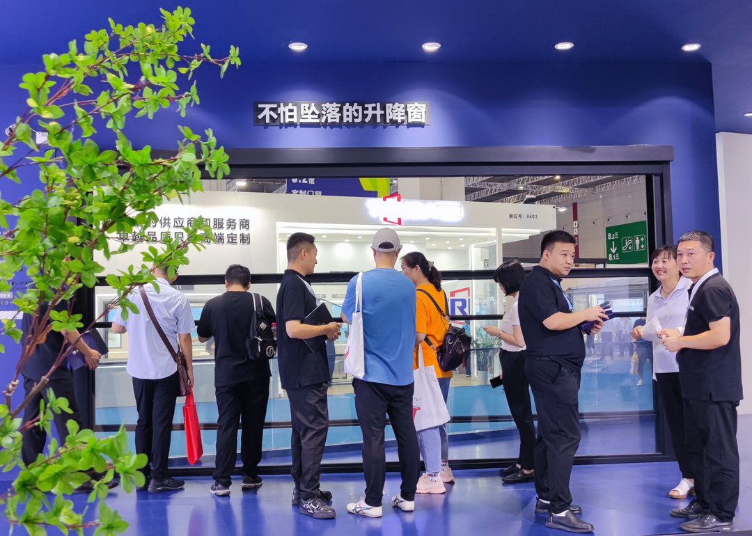 首日高燃|天东门窗惊艳亮相上海fbc博览会