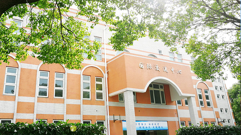 2022年秋季上海成才高中艺术高考班艺术专业招生热点报名中