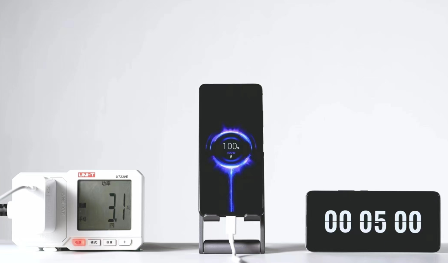 手机快充“新高度”，Redmi首发300W秒充，快至5分钟充满电！
