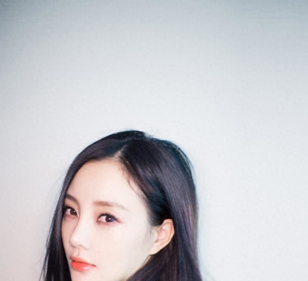 李小璐深夜"玩"得太嗨突发黄体分裂,被紧迫送往医院,网友热议