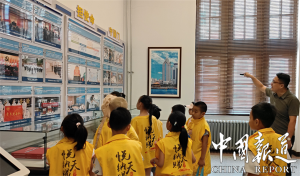 双山街道开展"探访海关博物馆,讲述青岛沧桑巨变"主题活动