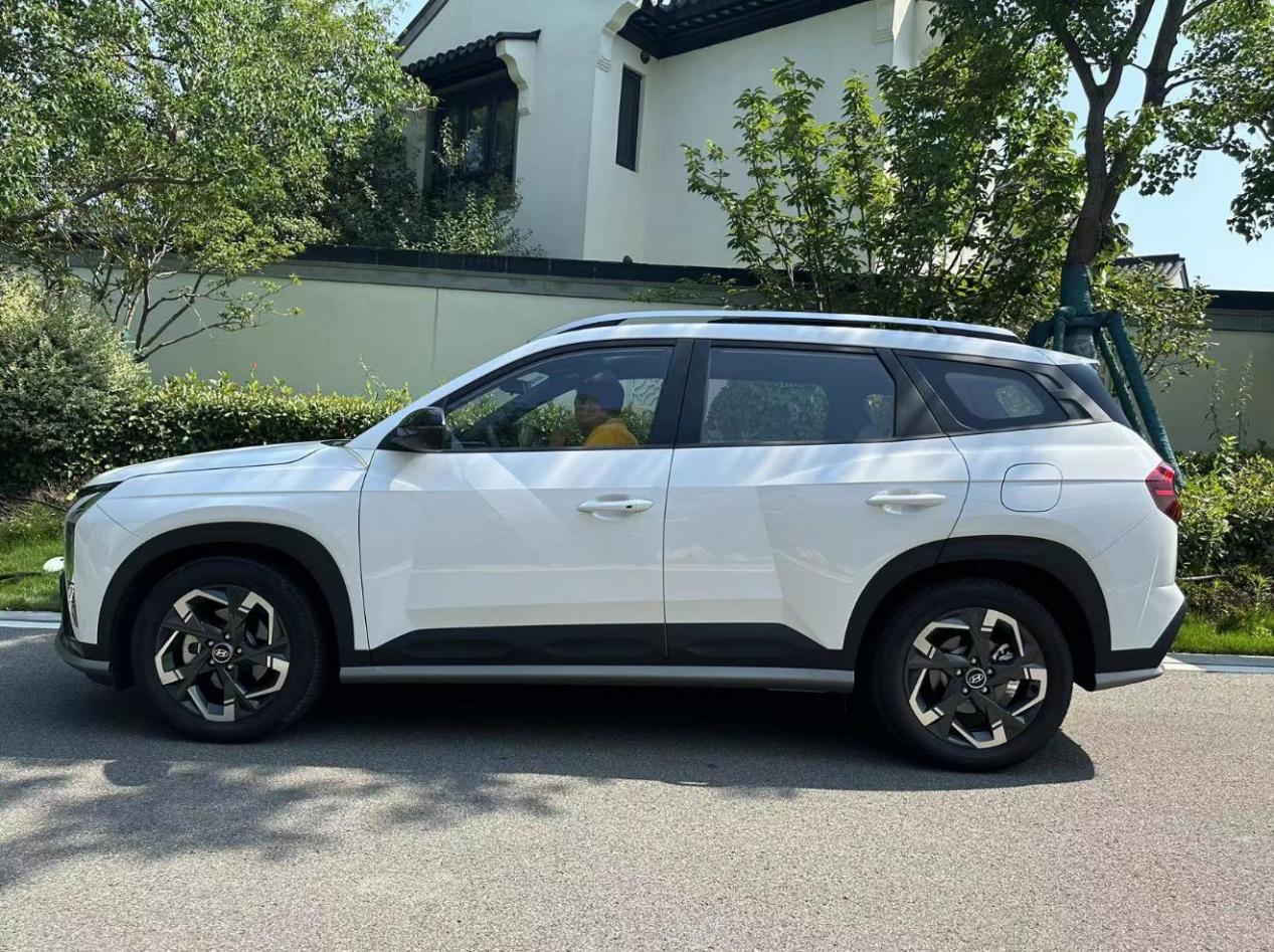 2023款现代沐飒,铸铝转向节,派沃泰6at,豪华版配置分析