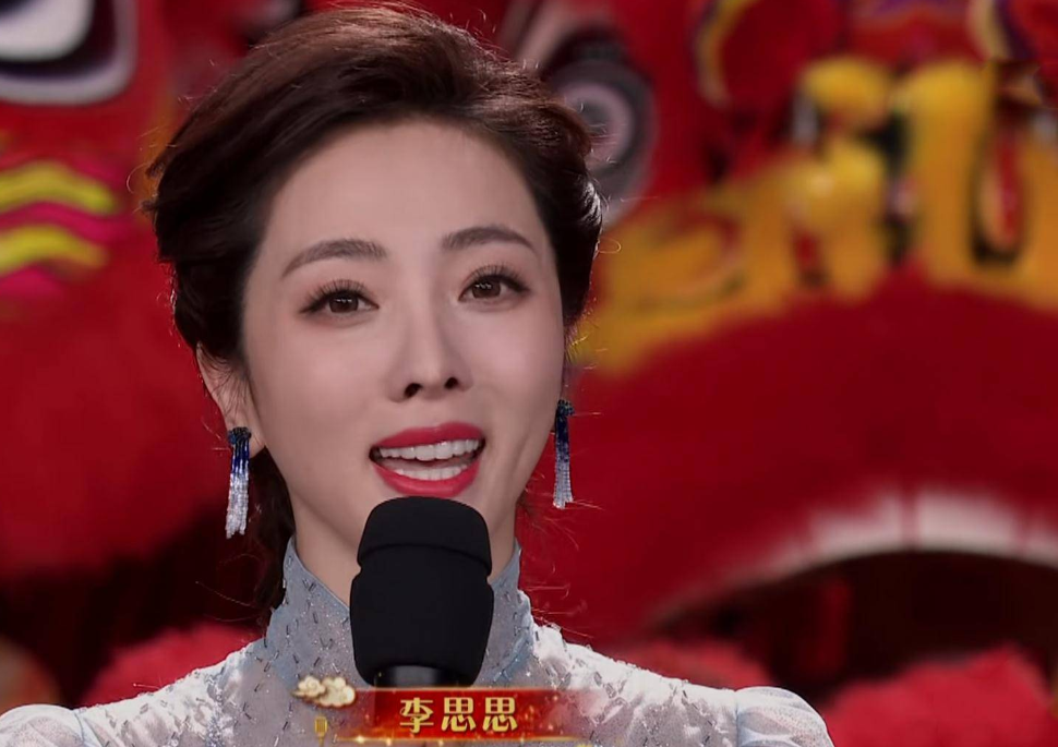 李思思说孩子"早熟",眼含热泪语气哽咽,近300条评论都是安慰