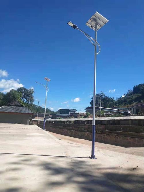 太阳能路灯一般多少瓦