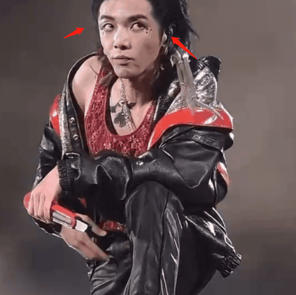 华晨宇演唱会翻车,11人中暑晕倒,他却为"法师"称号洋洋得意