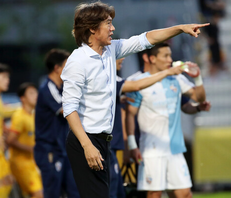 主教练洪明甫k联赛将于27日迎战马德里竞技队