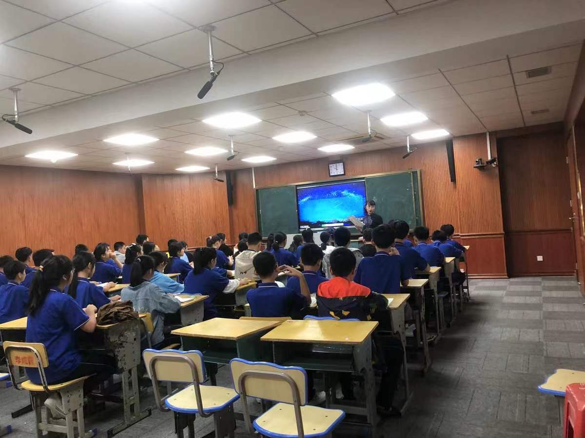 万宁中学教育教研喜报频传