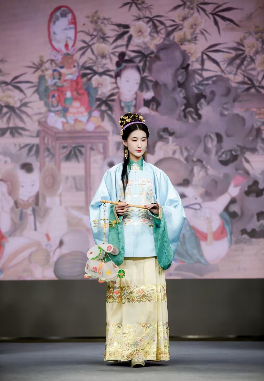 被"国丝汉服节"走秀惊艳到了!这造型,比古装剧"用心"多了