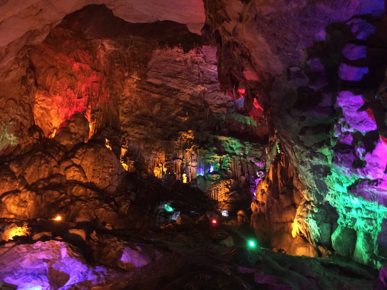 天凉好个秋,和父母一起品味贵州的美景,美食和美酒