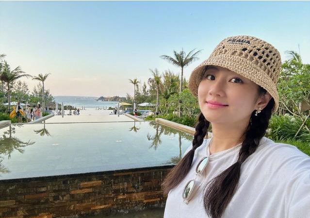 she组合的selina:怀孕旅游中的满满幸福与正能量