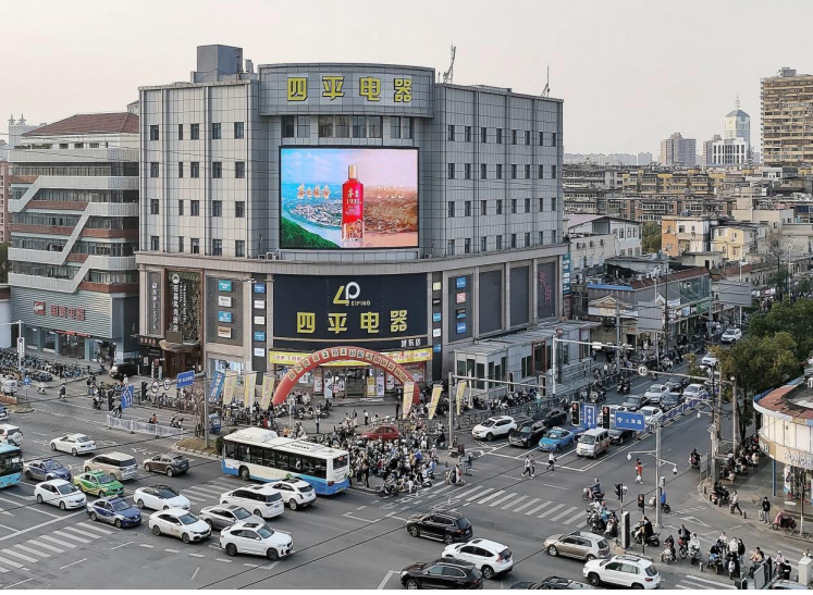 南昌北京路恒茂梦时代大屏广告投放代理,南昌户外广告招商