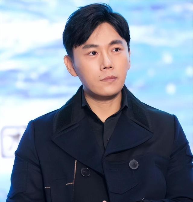娱乐圈敲响警钟的45岁秦昊:一个无人敢惹的实力演员