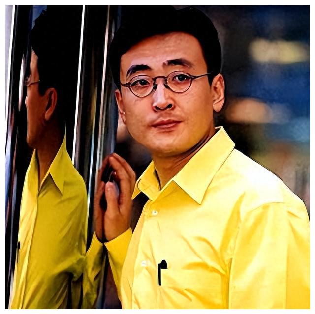 窦文涛:9段恋情至今未婚,陪伴俞飞鸿20年至今,他在等什么?