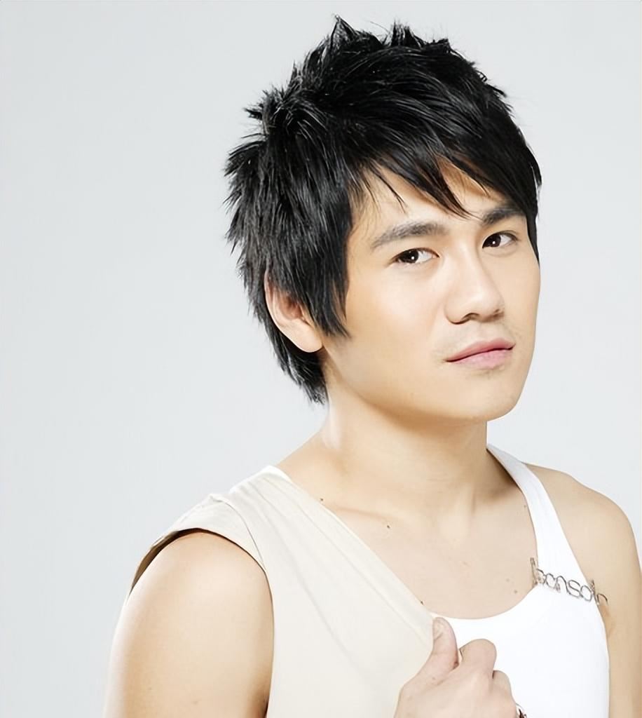 43岁的曹格,走到今天该怪谁呢?成也自己,败也自己