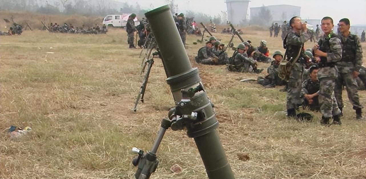正式列装!国产钛合金120毫米迫击炮,射程可达8公里
