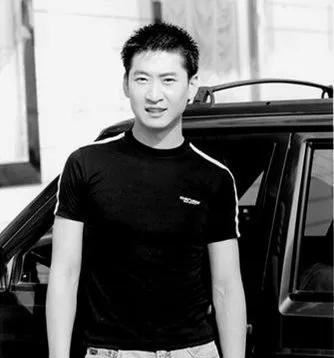 周杰:长相帅气戏也好,53岁依旧未婚,不缺女朋友