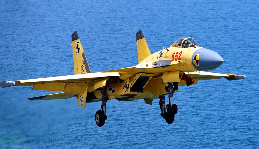 中国歼-15战斗机和美国fa-18ef战斗机作战能力对比