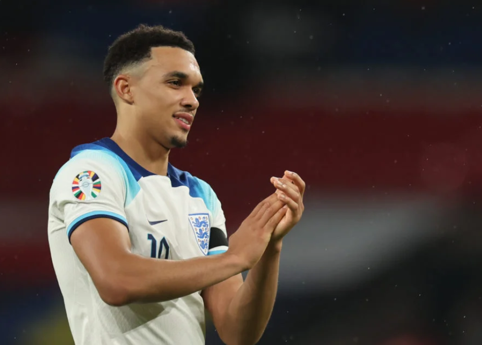 康纳·科迪分享了利物浦的亚历山大-阿诺德在英格兰对阵马耳他之前