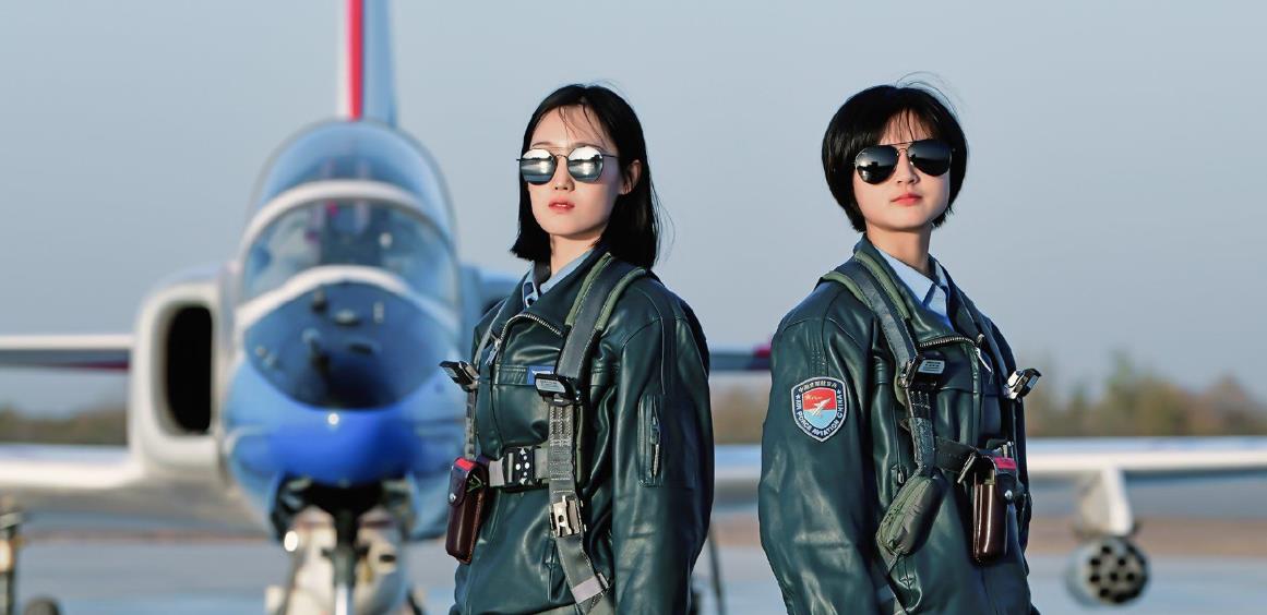 中国海军正在训练女性飞行员,但或许她们未来不会驾驶战斗机