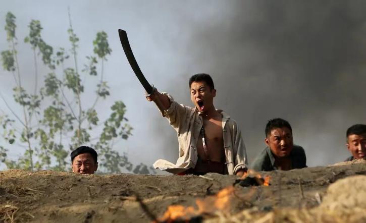 《红高粱》:上吊自杀的草根英雄成麻子,死于内心那道过不去的坎