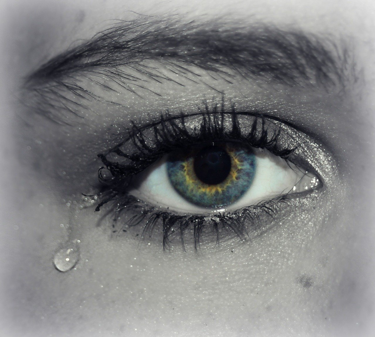 唏嘘于爱情:流泪的歌曲我为那爱情流下伤心的泪