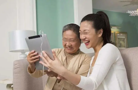 回顾上海双胞胎男婴被杀害,凶手竟是亲生父亲,法庭上说了一句话