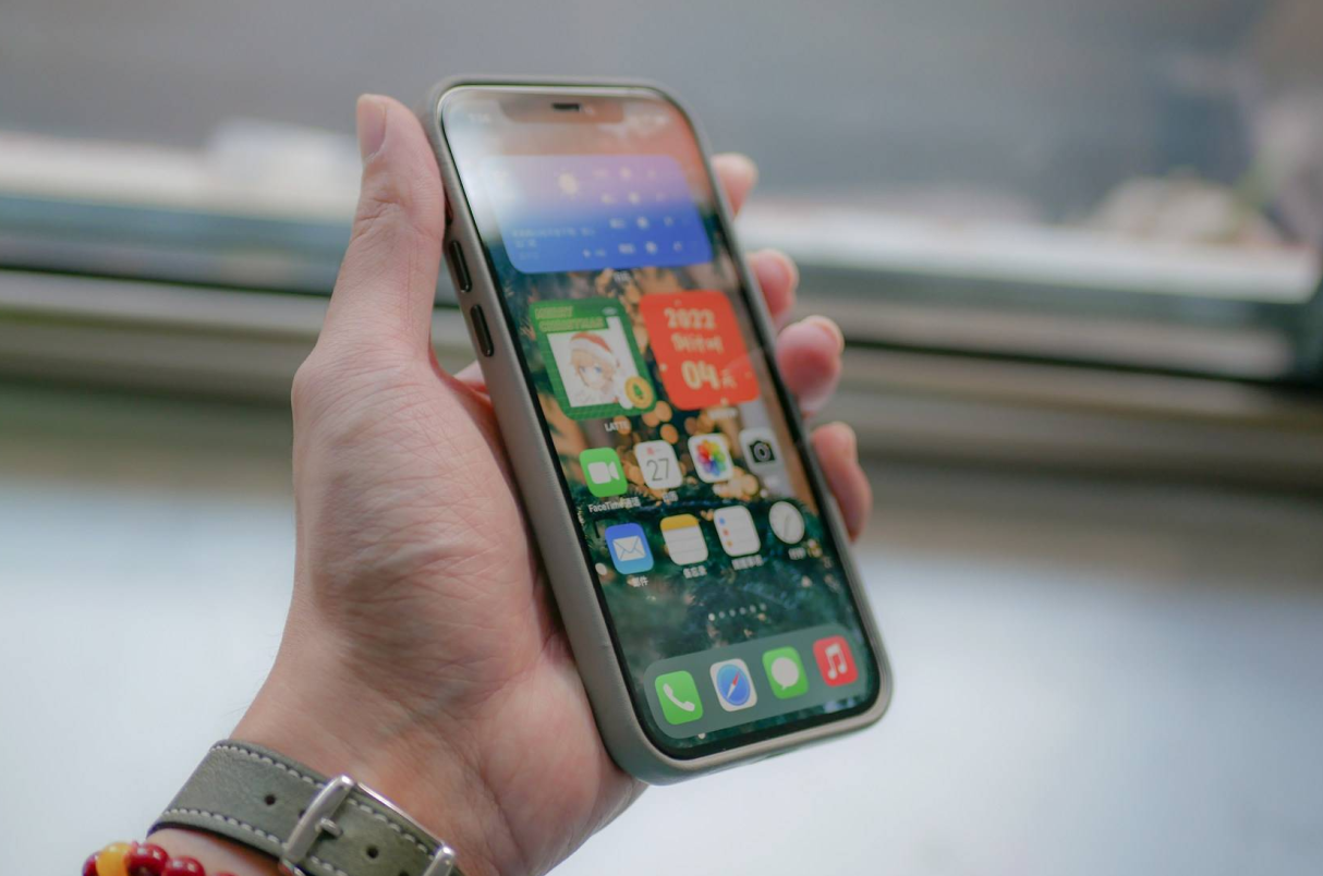 iPhone 13降价千元,消费者“疯狂”购买,销量接近200万台!