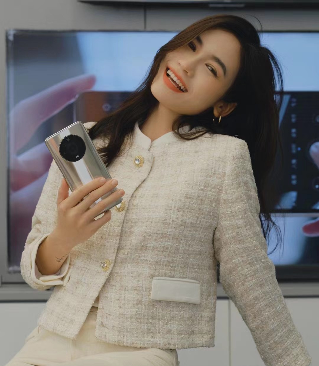 荣耀magic4开启"收尾模式",12g 256g爽快降1580元