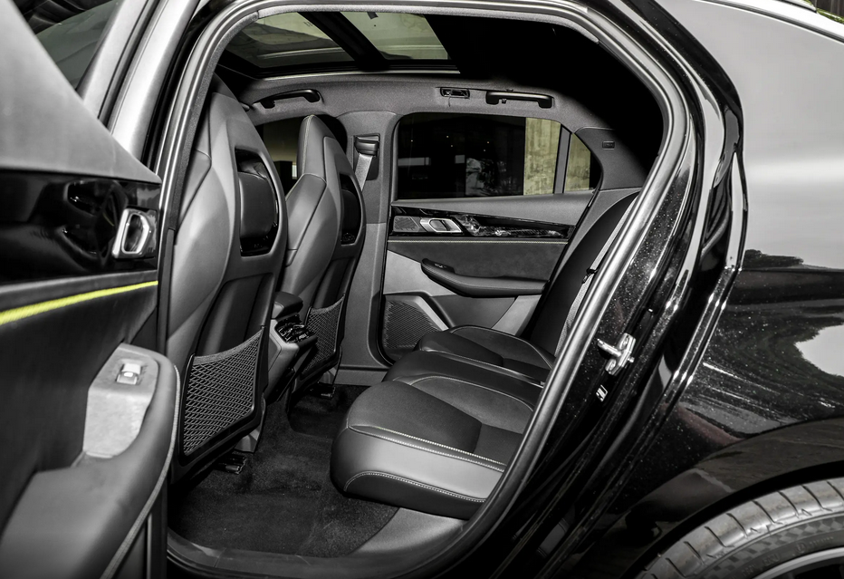 现金优惠1万元,15万可全款落地,23款领克03真是换汤不换药?