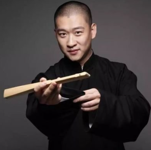 曹云金口碑反转,直播变身小春晚,多年后他走上了另一条致富之路