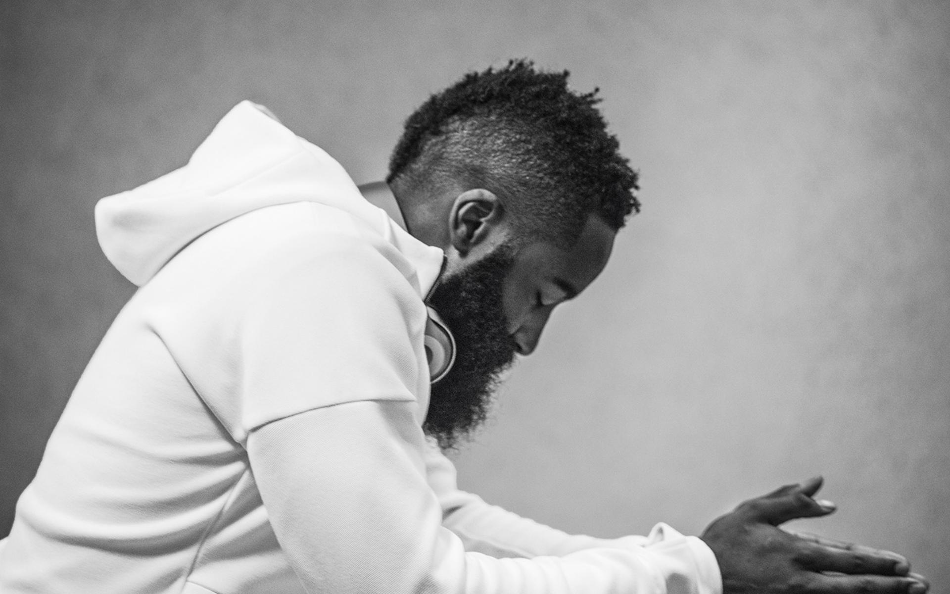 哈登又拉胯!季后赛命中率惨遭狙击,历史地位未来难料