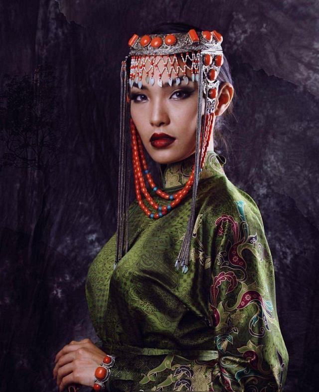 内蒙钱多,外蒙女多,为何蒙古女不嫁中国小伙?当地美女说出原因