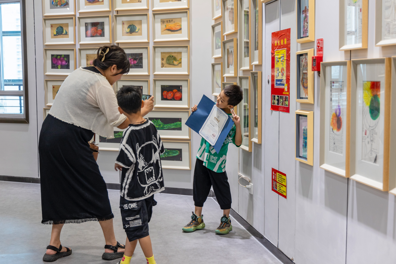 艺海·守塔人——印象非凡首届儿童艺术展在乌鲁木齐举办