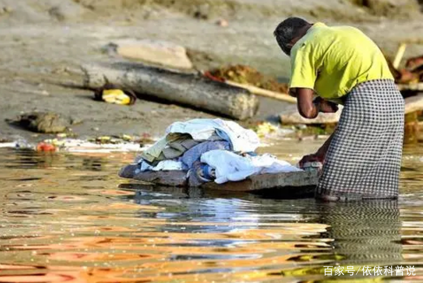 10万瓶一小时抢光,恒河"矿泉水"那么脏,为啥印度人还抢着买?